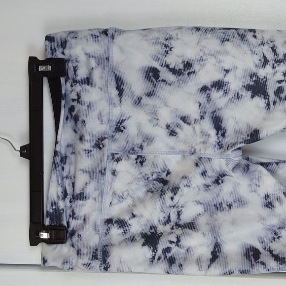 Athletica VOGO- Black and White Leggings Activewear GYM Workout Pants Sz.L - Picture 3 of 5